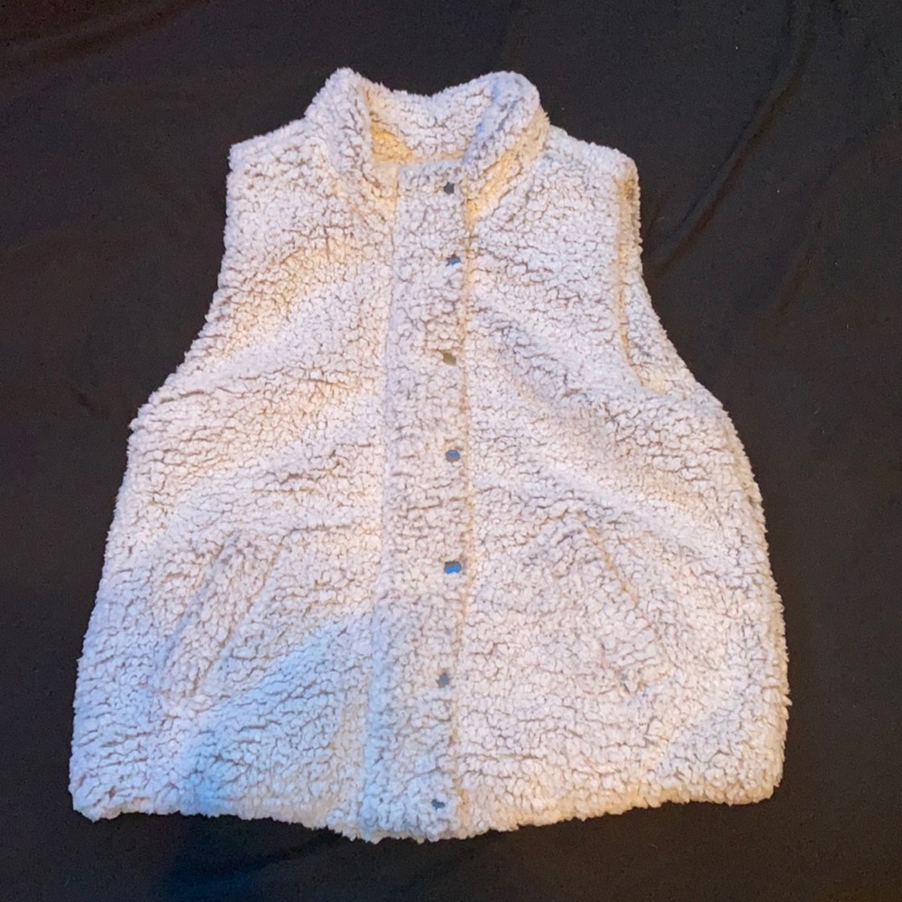 women's fuzzy vest